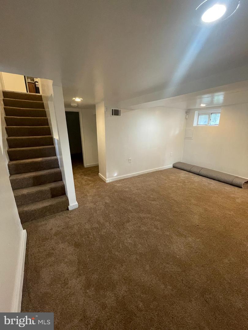 641 49th St Ne Property Photo 7