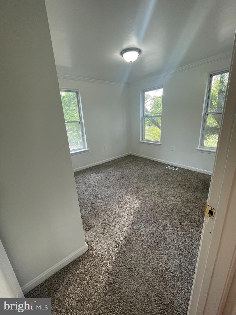 641 49th St Ne Property Photo 13