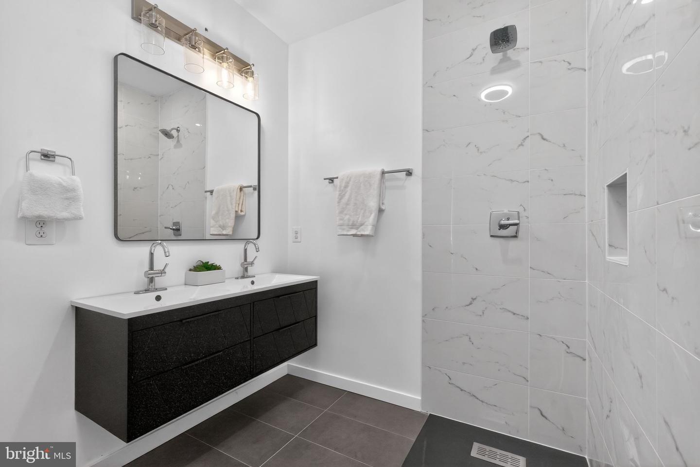 1516 North Carolina Ave Ne #1 Property Photo 13