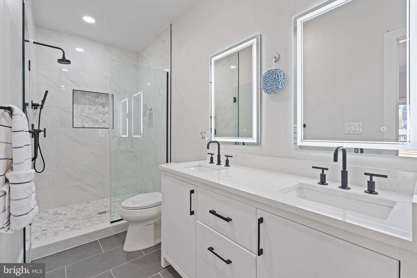 615 Irving St Nw #1 Property Photo 8