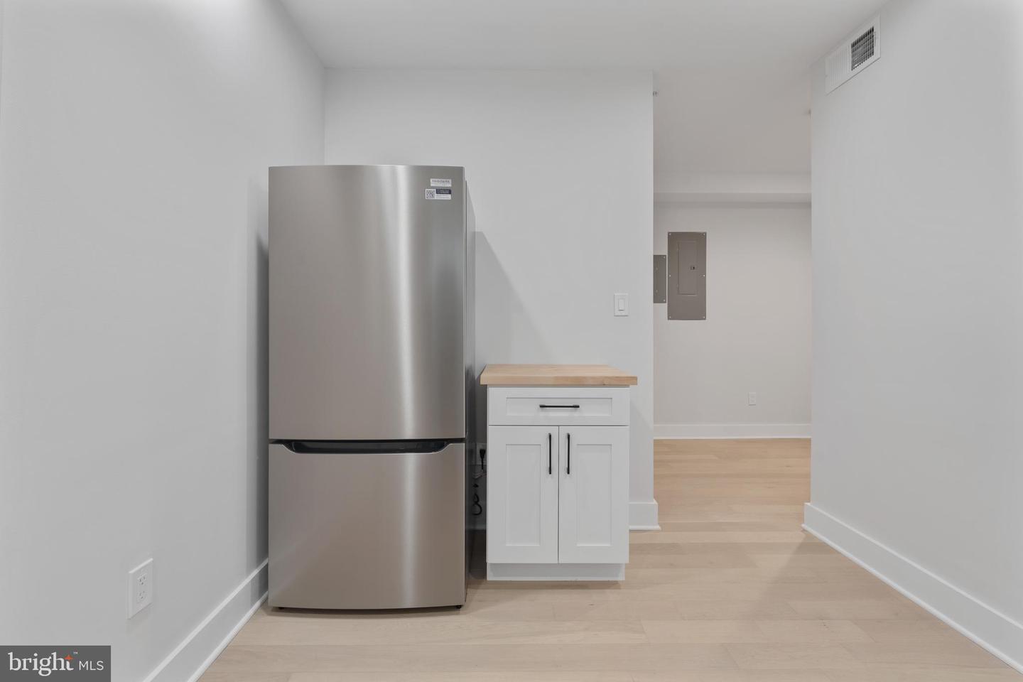 615 Irving St Nw #1 Property Photo 11