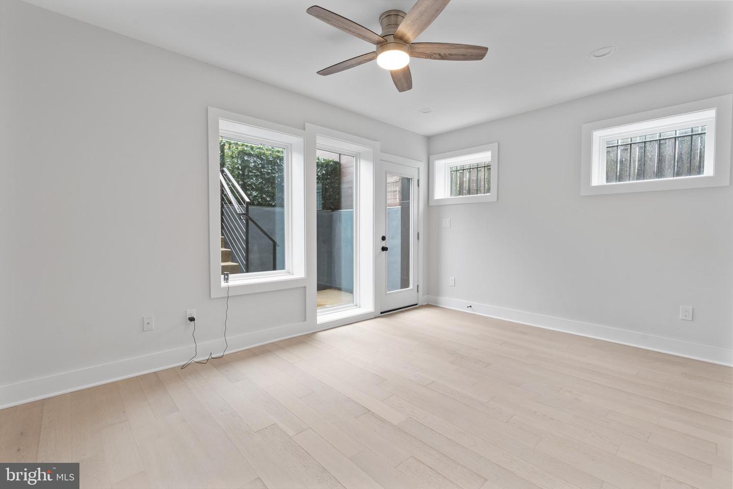 615 Irving St Nw #1 Property Photo 14