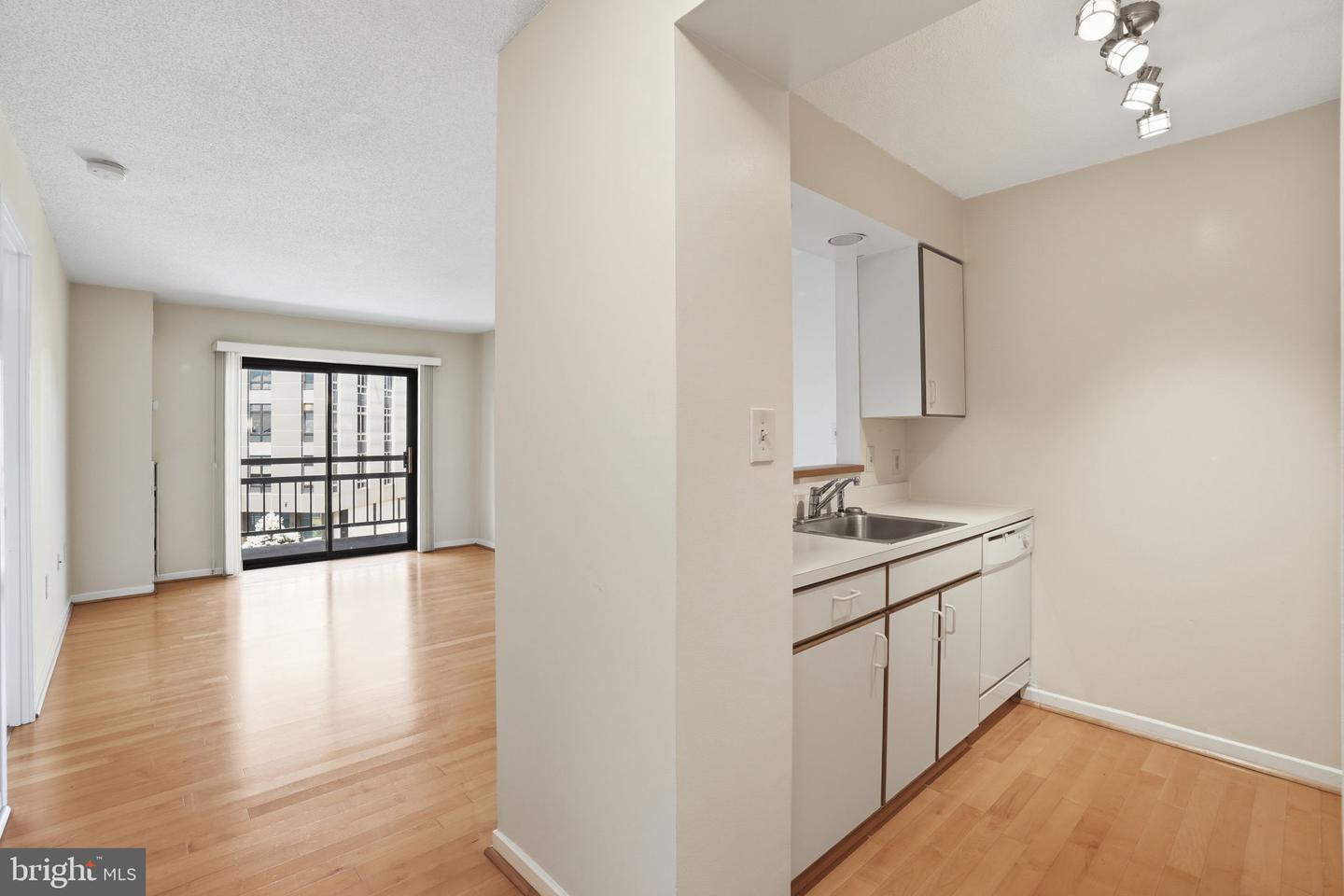2111 Wisconsin Ave Nw #620 Property Photo 4