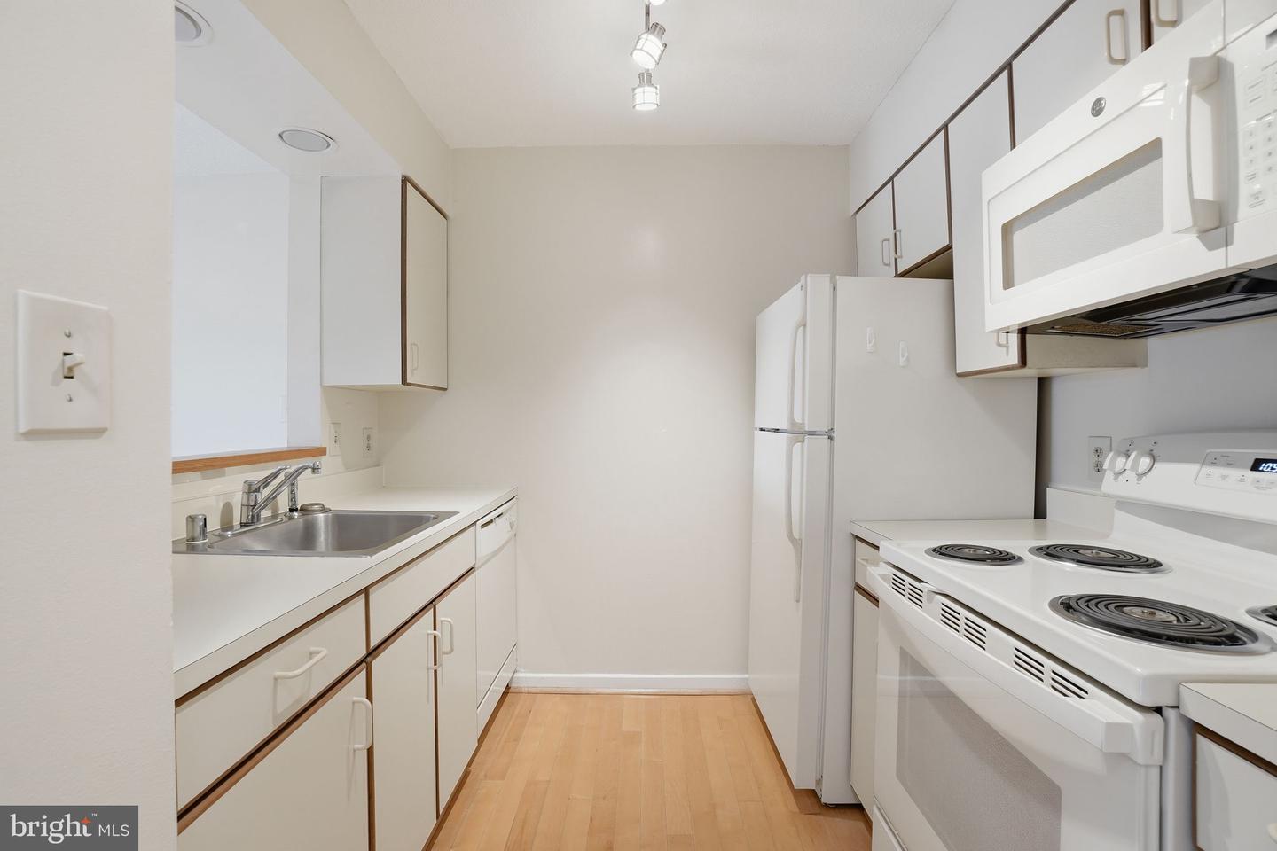 2111 Wisconsin Ave Nw #620 Property Photo 5