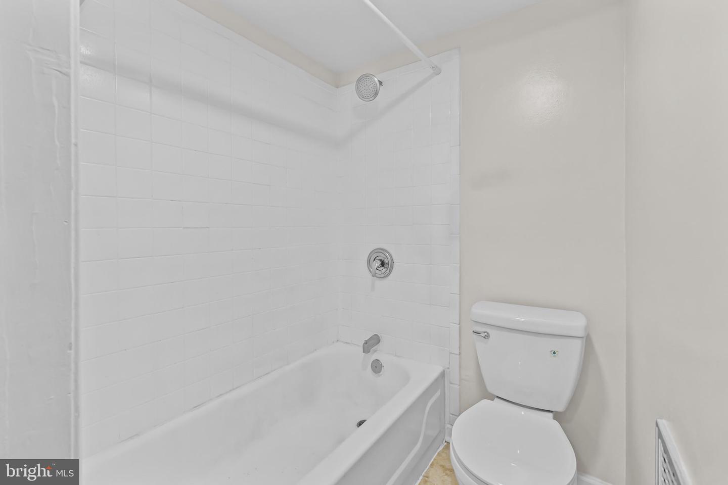 2032 15th St Nw #2 Property Photo 16
