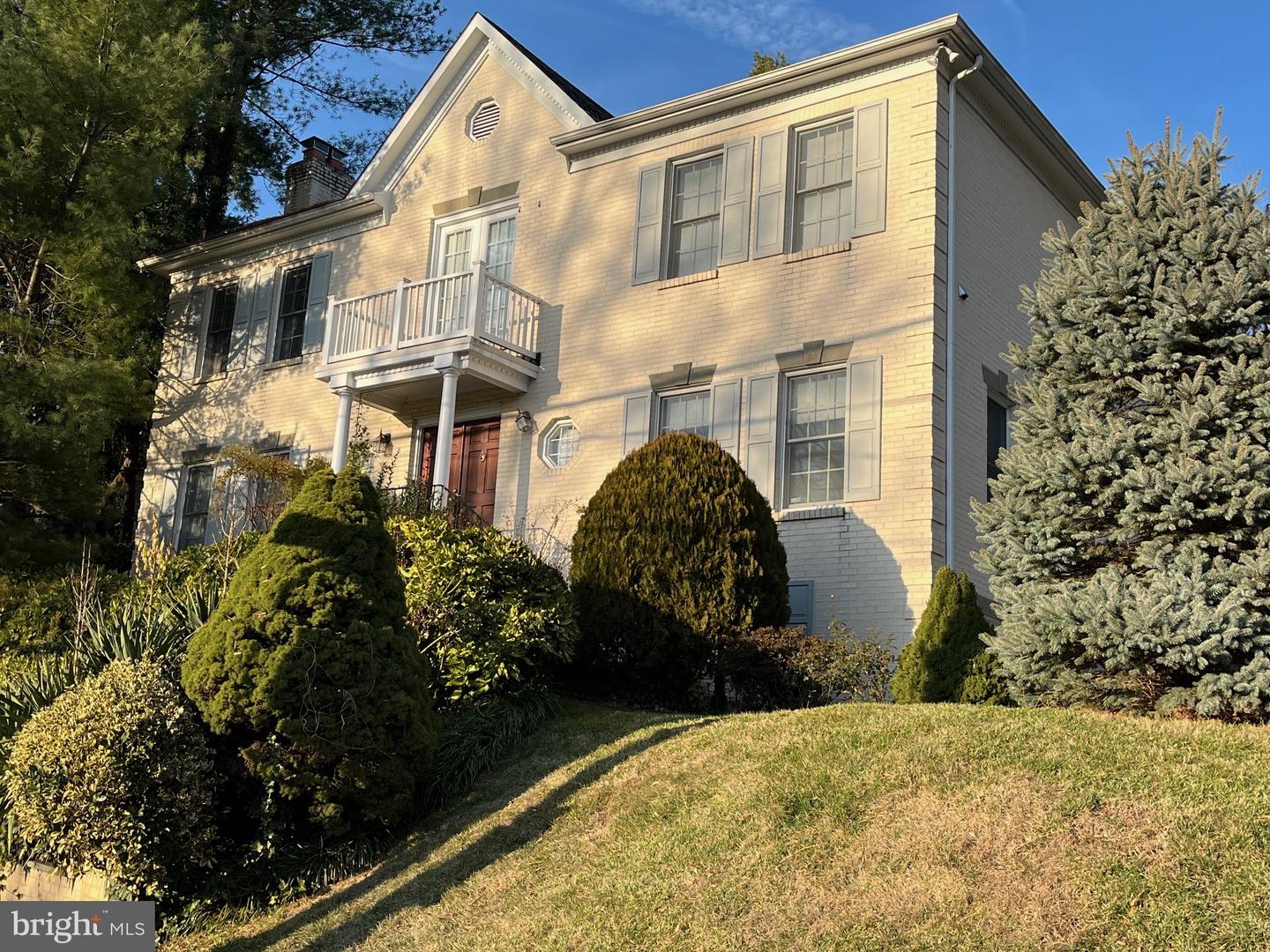 5179 Macomb St Nw Property Photo 1