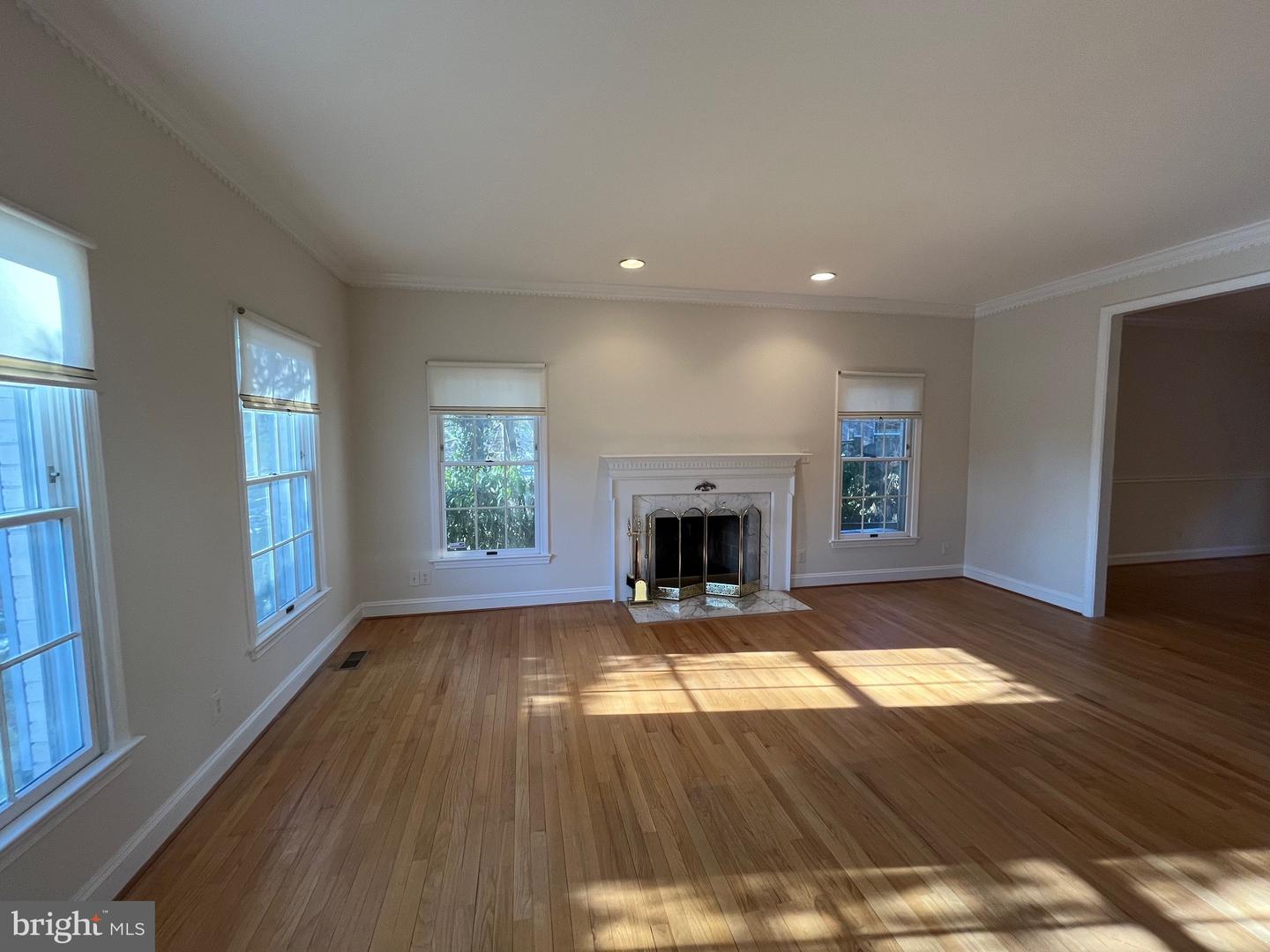 5179 Macomb St Nw Property Photo 4