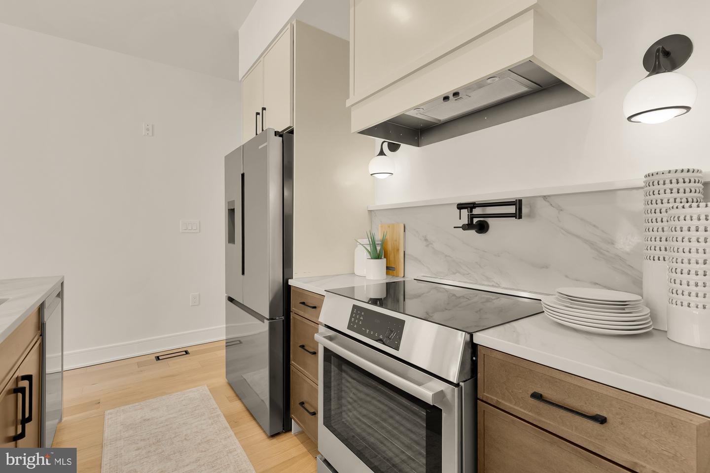 1463 Harvard St Nw #ph8 Property Photo 13