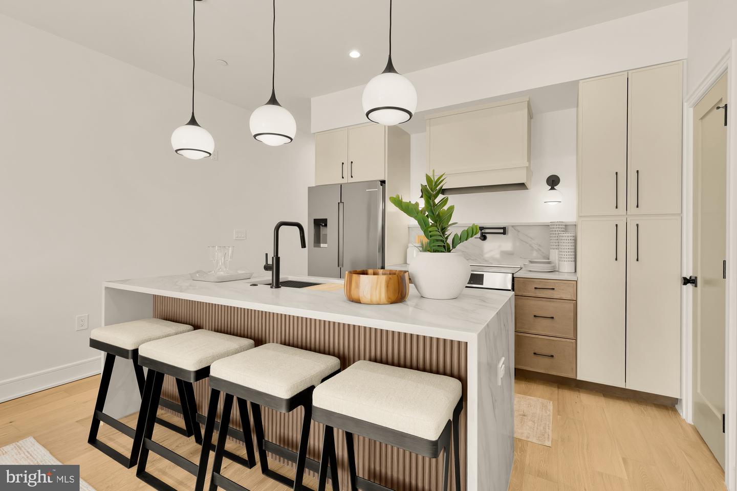 1463 Harvard St Nw #ph8 Property Photo 14