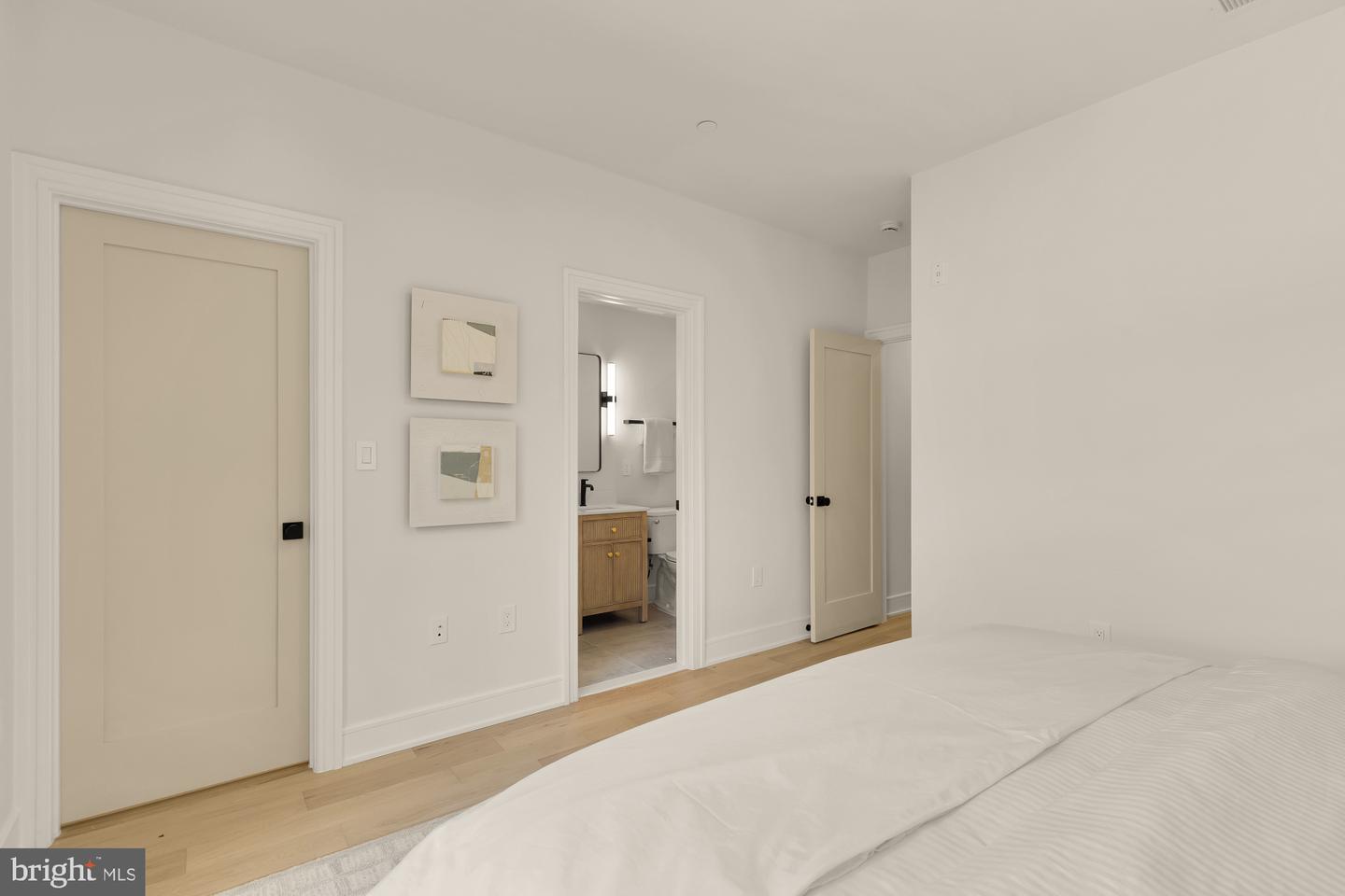 1463 Harvard St Nw #ph8 Property Photo 21