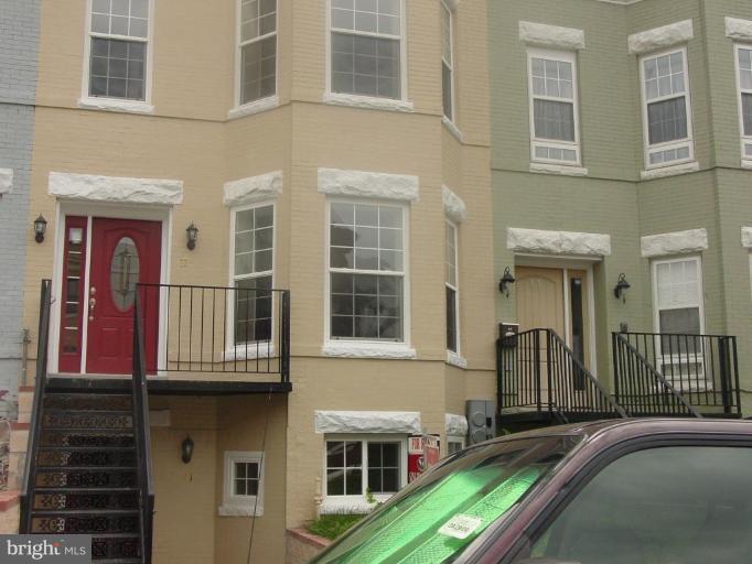 13 Ne S St Ne #a Property Photo 8