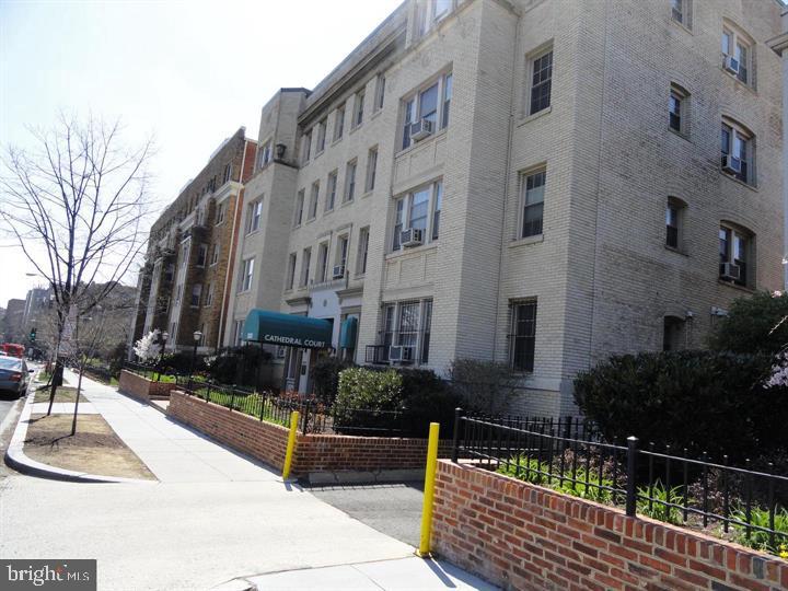 3010 WISCONSIN AVE NW #B1 Property Photo 1