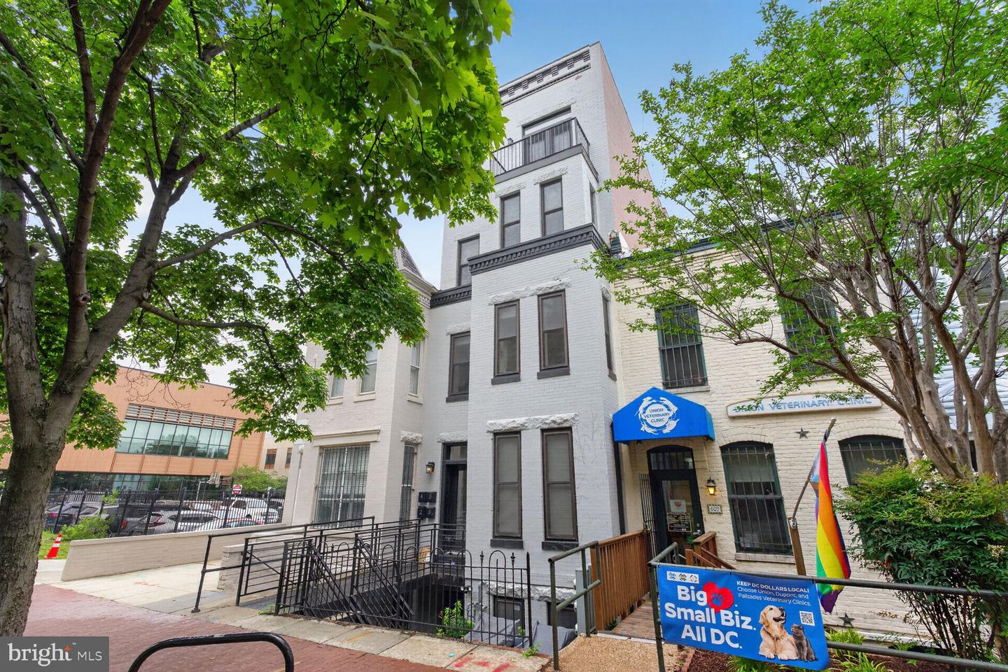 611 2ND ST NE #2 FURNISHED Property Photo 1