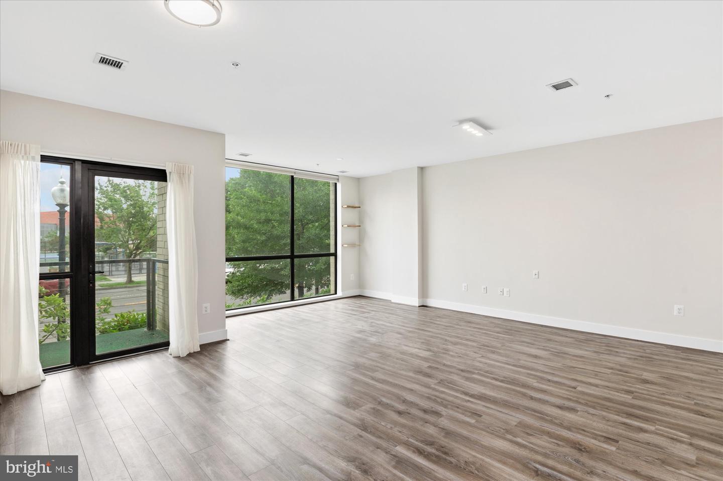 1628 11th St Nw #102 Property Photo 16