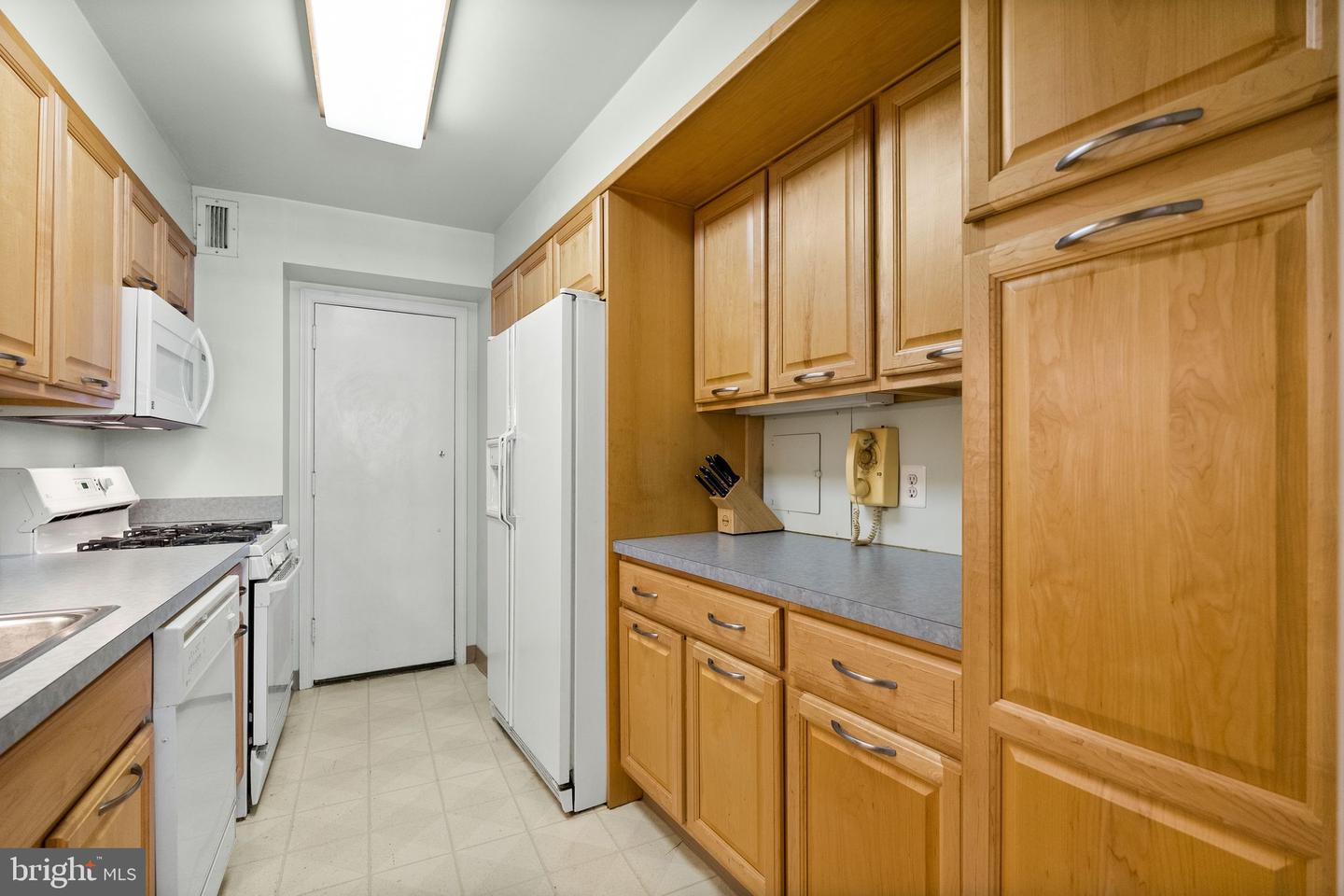 700 New Hampshire Ave Nw #912 Property Photo 9