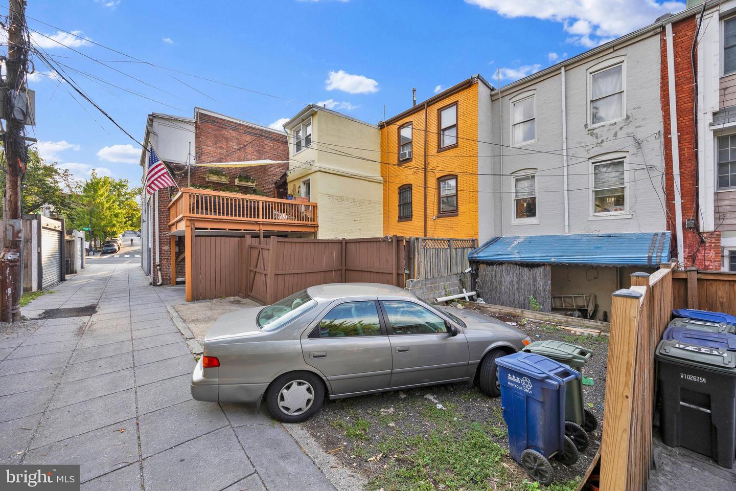 1746 V St Nw Property Photo 4