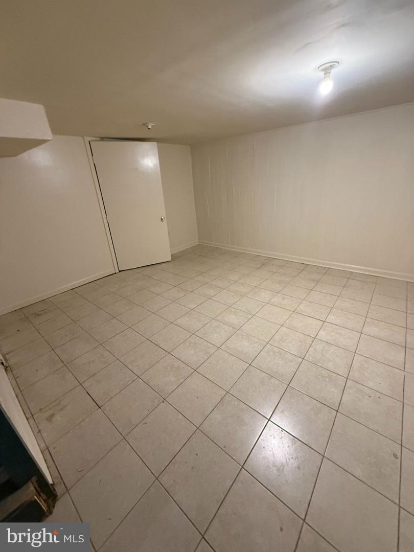 3426 Baker St Ne Property Photo 19