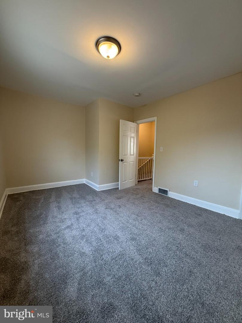 3426 Baker St Ne Property Photo 22