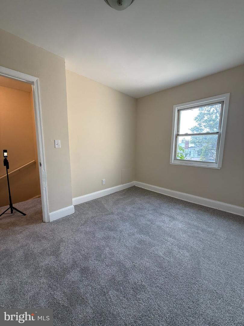 3426 Baker St Ne Property Photo 24