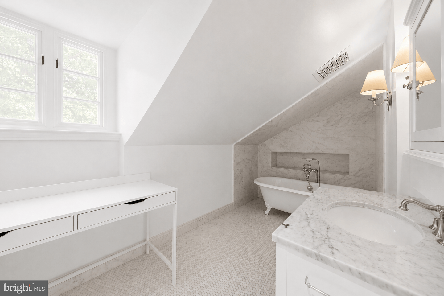 2501 49th St Nw Property Photo 34