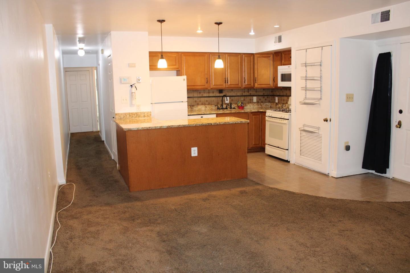 3028 Pineview Ct Ne #3028 Property Photo 3