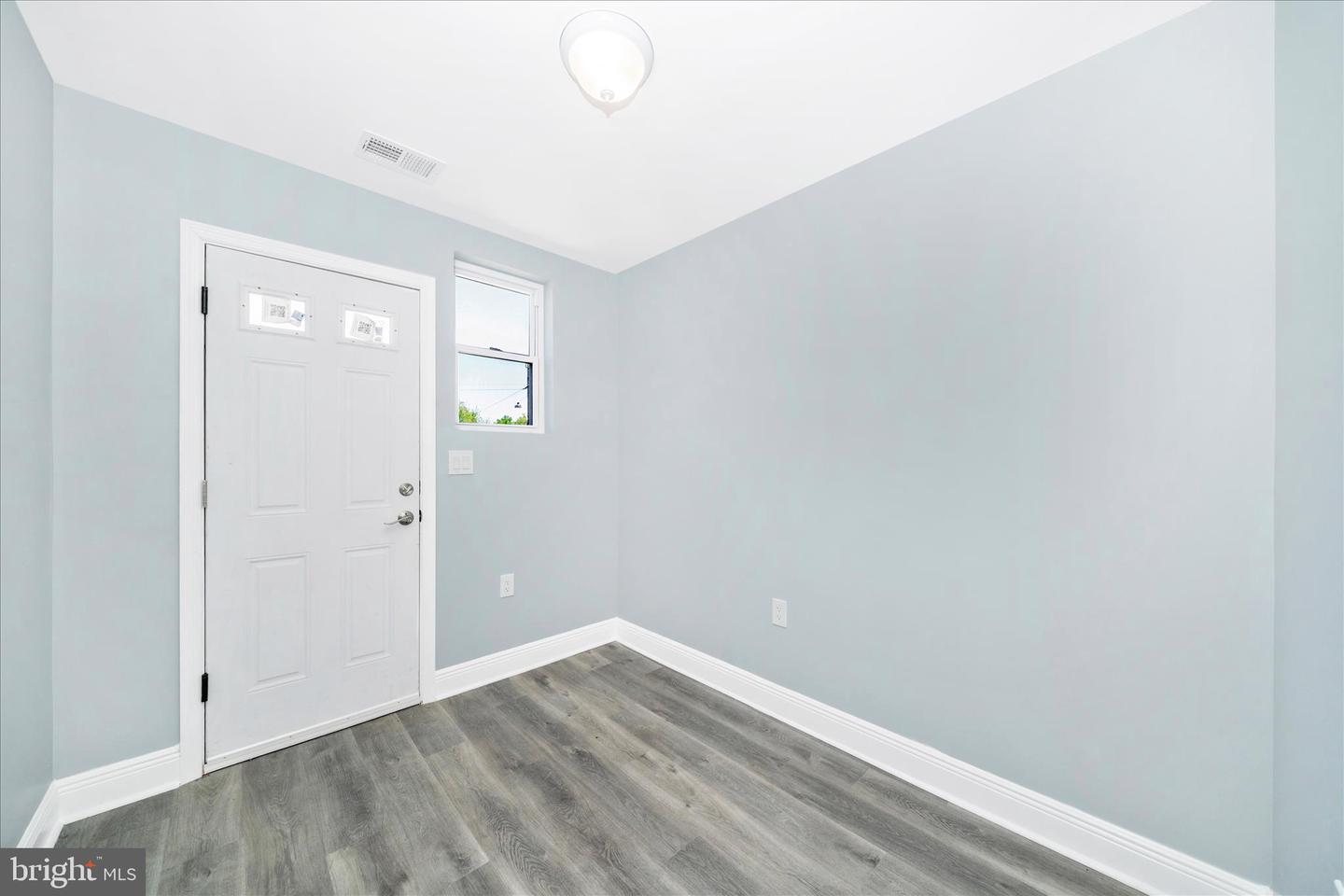 2908 2nd St Se #d Property Photo 16