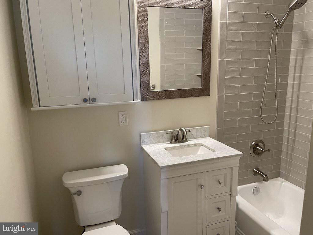 4000 Tunlaw Rd Nw #516 Property Photo 8
