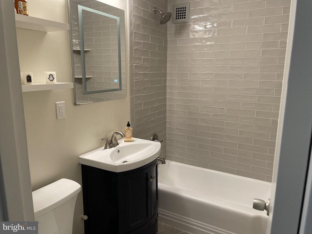 4000 Tunlaw Rd Nw #516 Property Photo 12