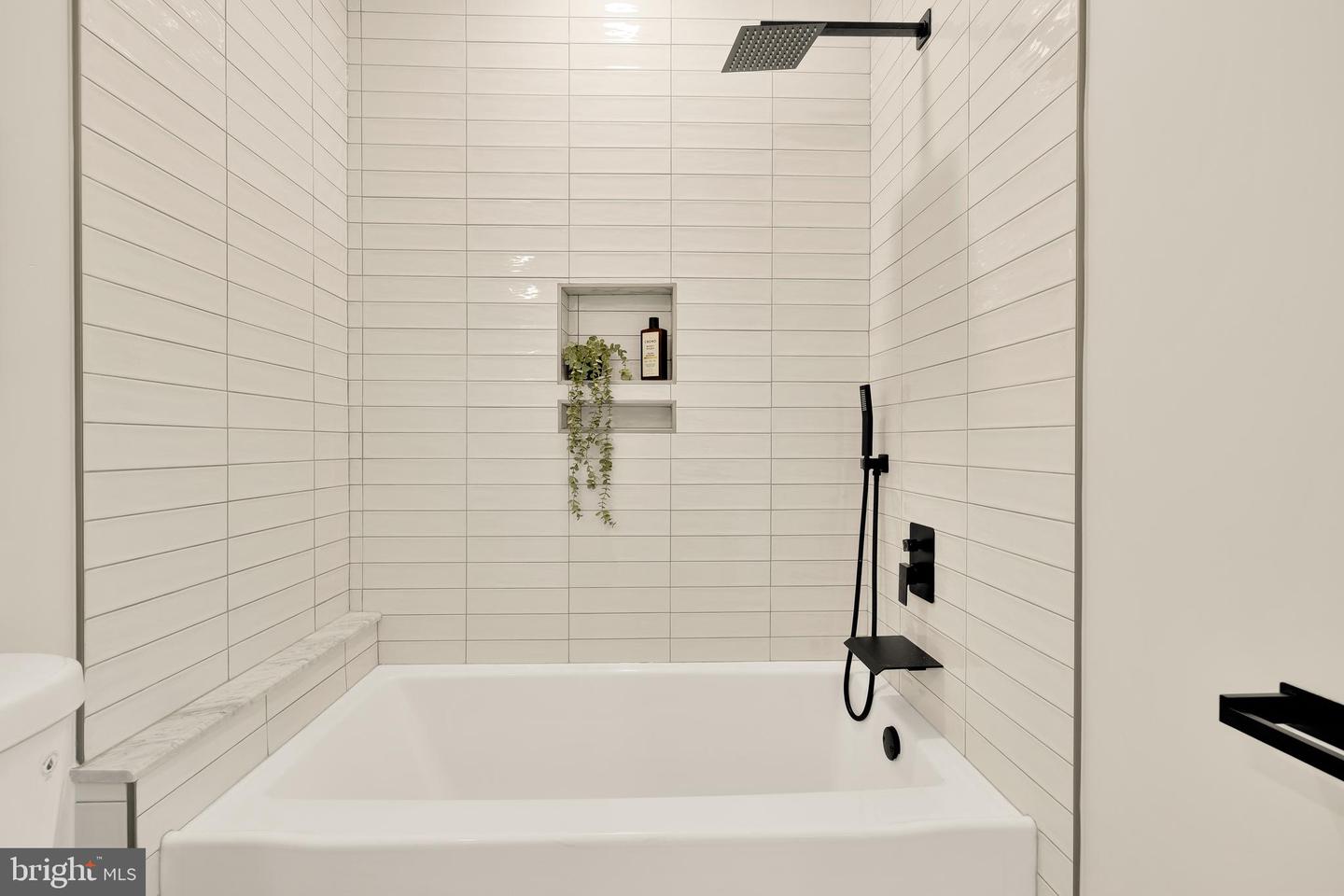2716 Sherman Ave Nw #ph4 Property Photo 10