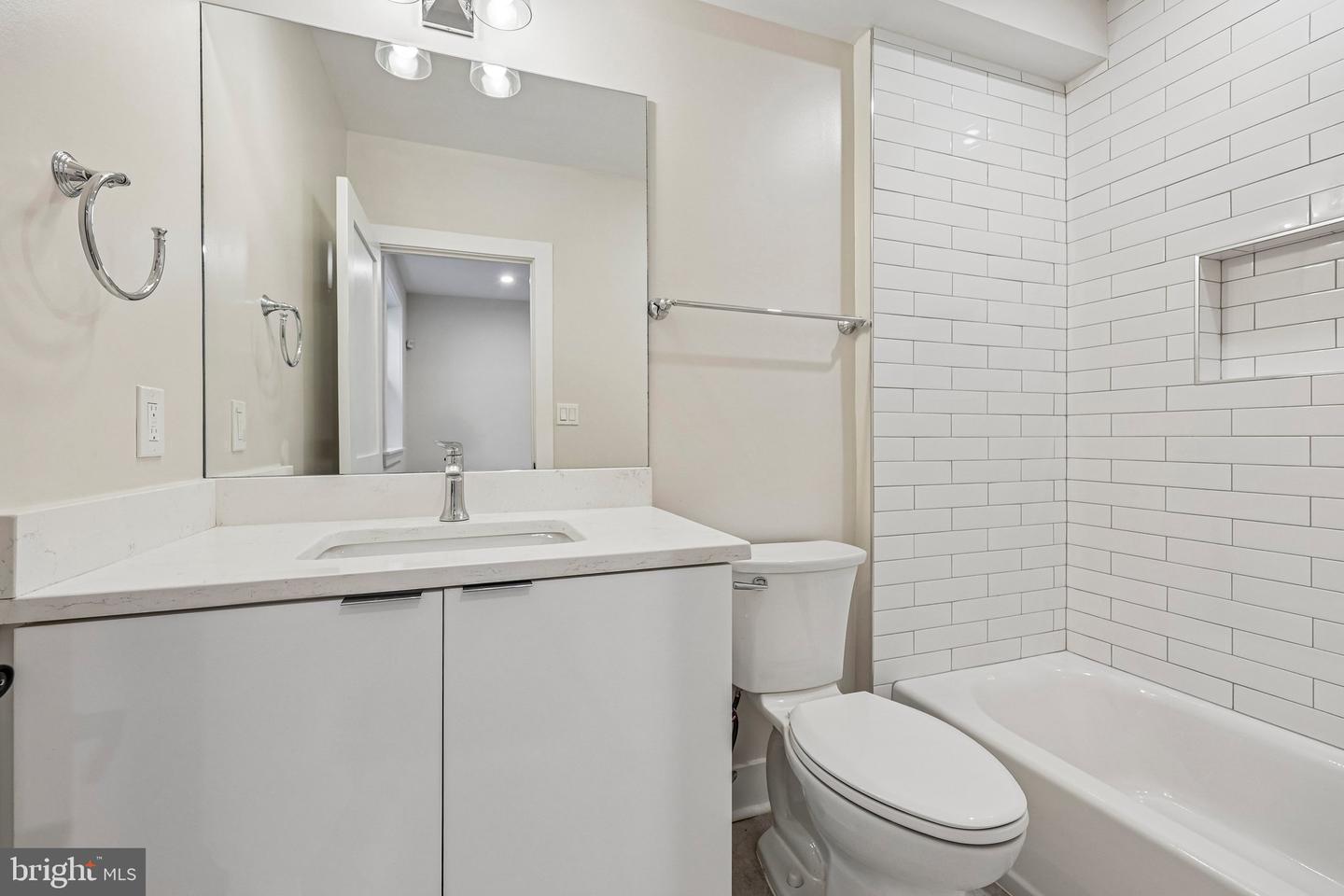 1645 West Virginia Ave Ne #1 Property Photo 29
