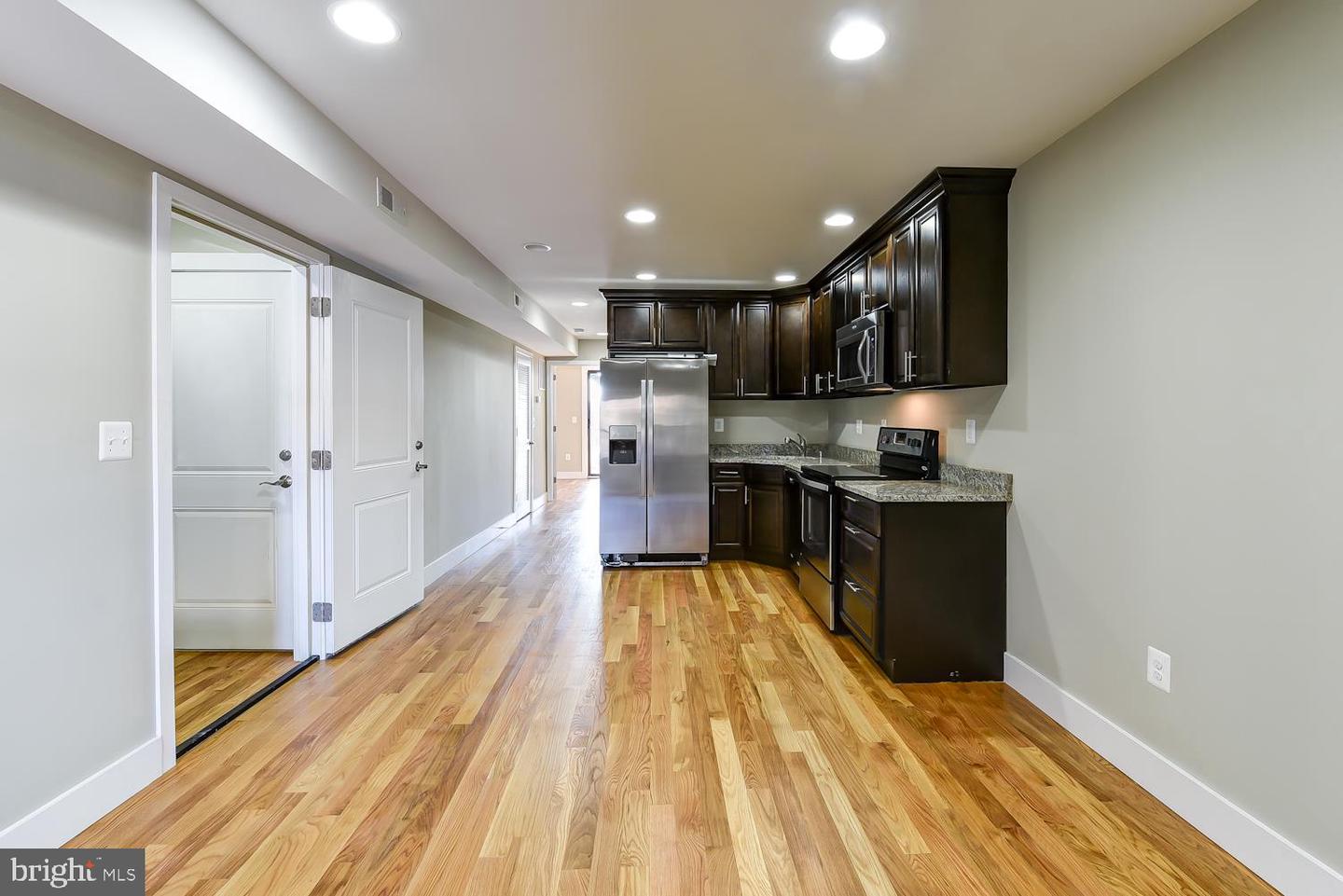 2031 Benning Rd Ne #b Property Photo 2