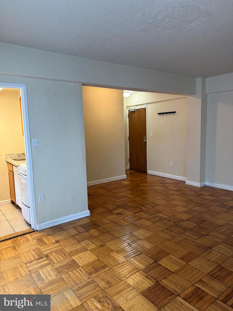 2141 I St Nw #516 Property Photo 4