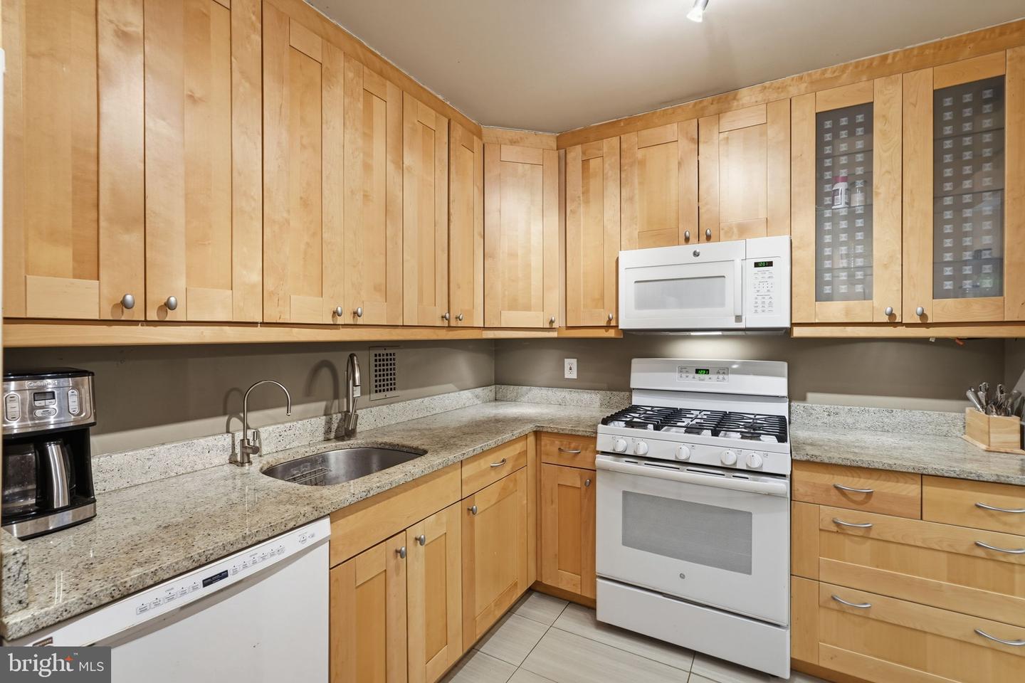 3001 Veazey Ter Nw #923 Property Photo 14