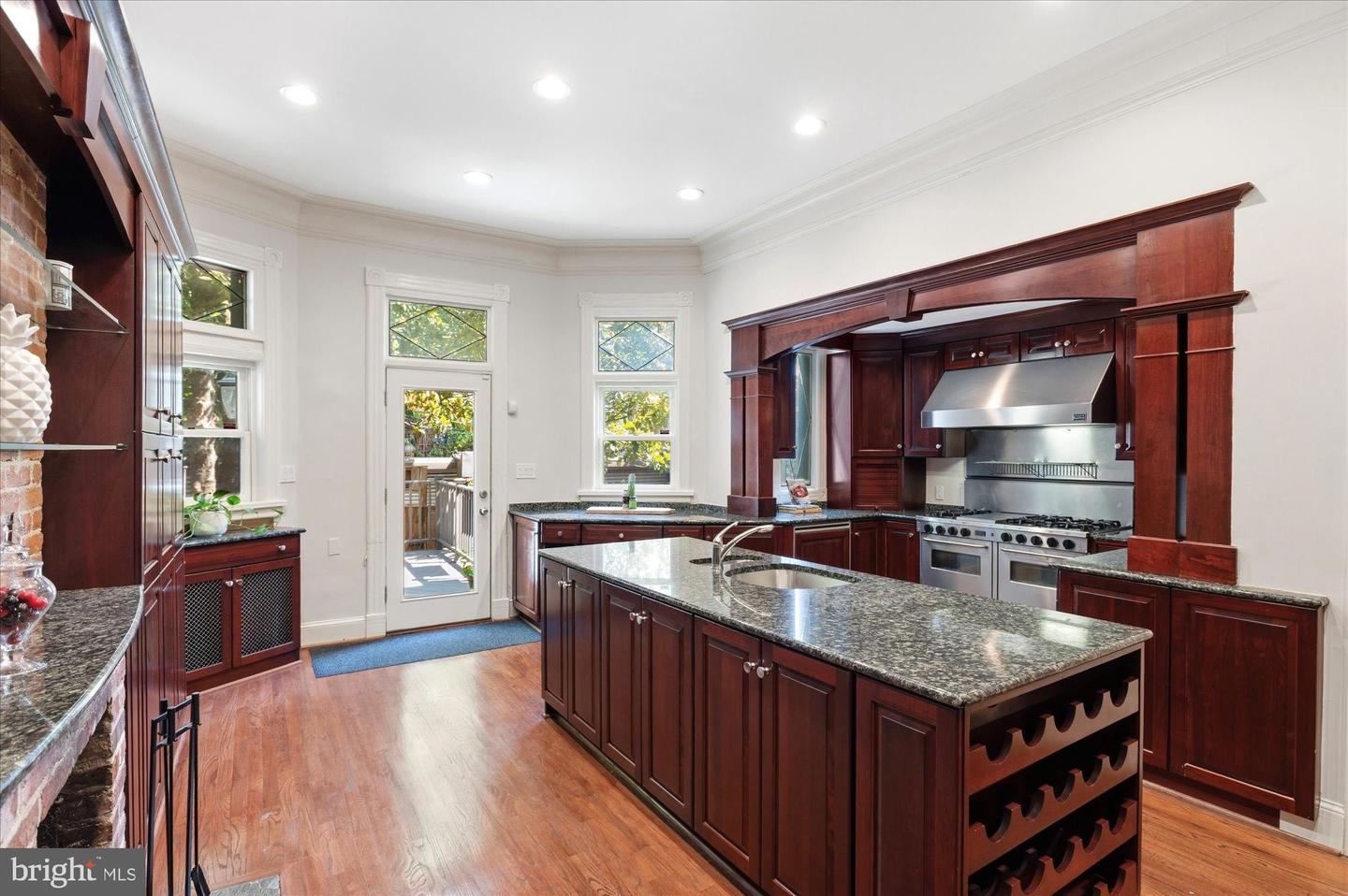 1735 Q St Nw Property Photo 13