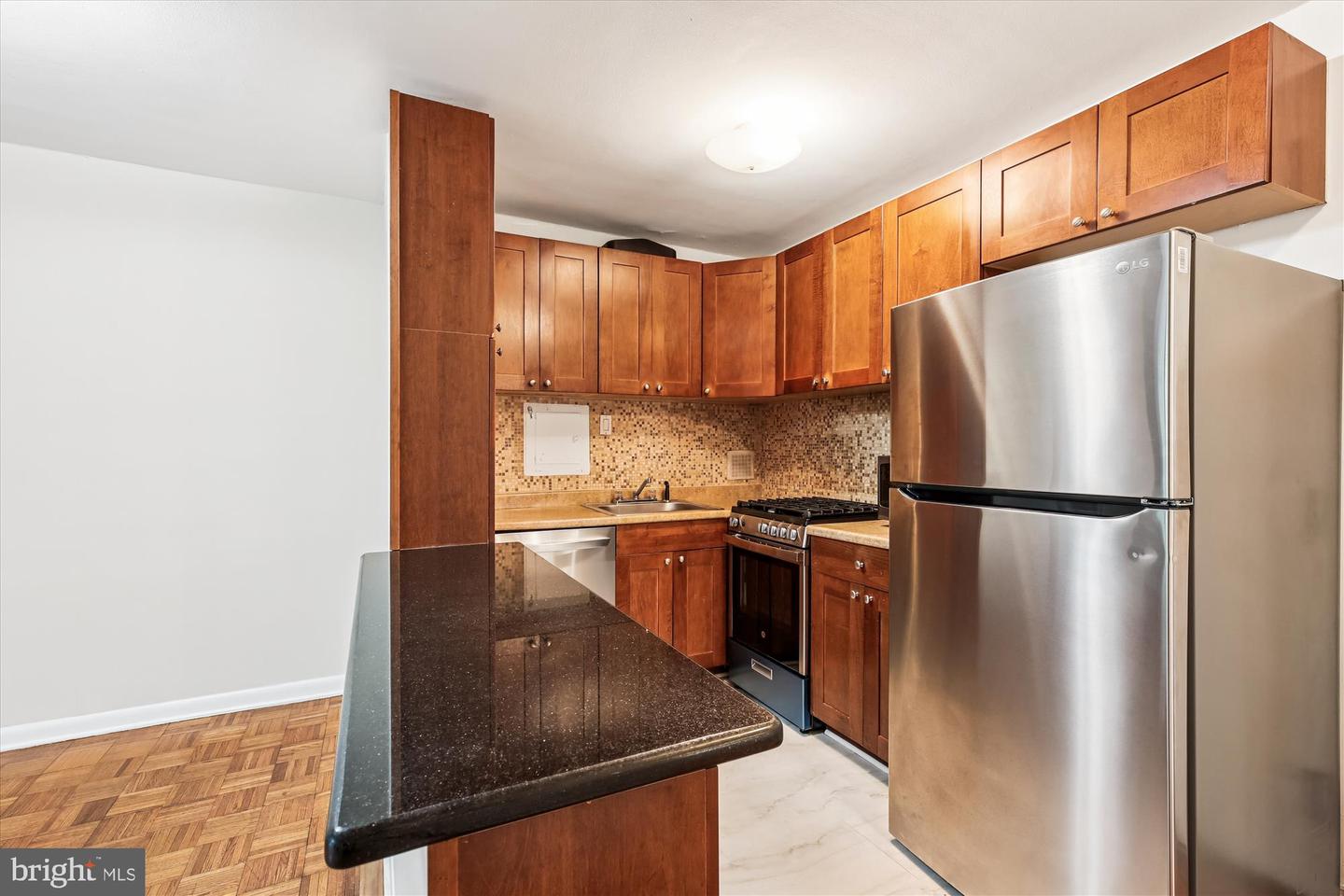 950 25th St Nw #709-n Property Photo 10