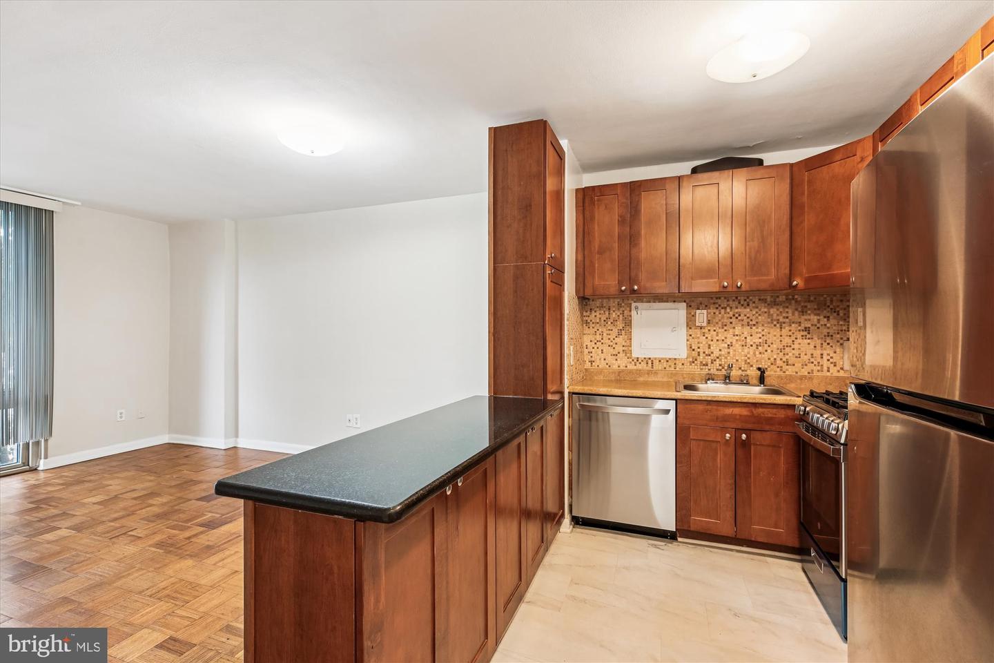 950 25th St Nw #709-n Property Photo 11