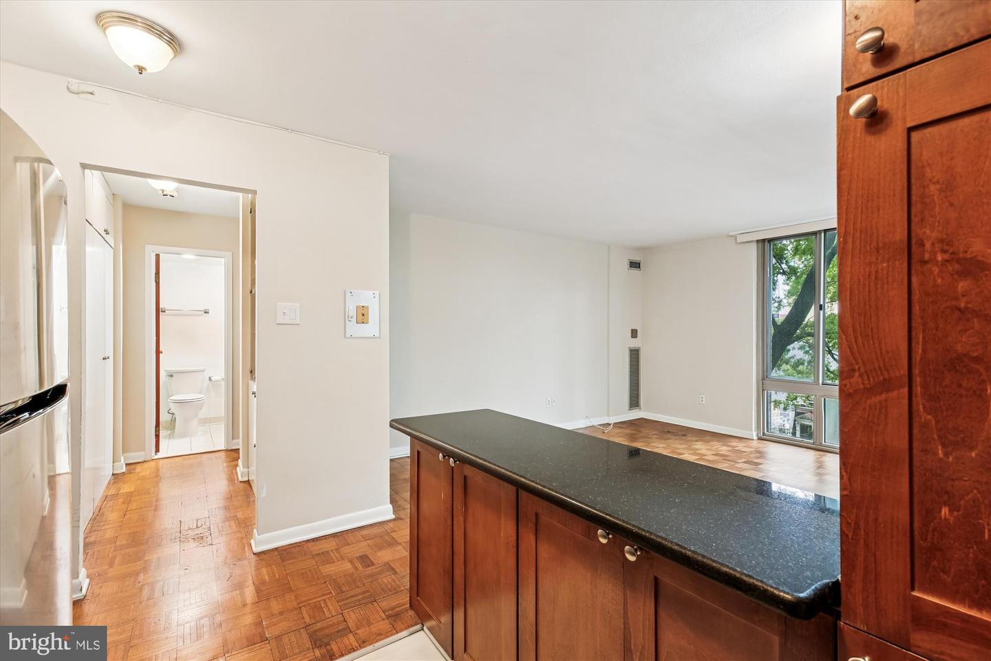 950 25th St Nw #709-n Property Photo 13