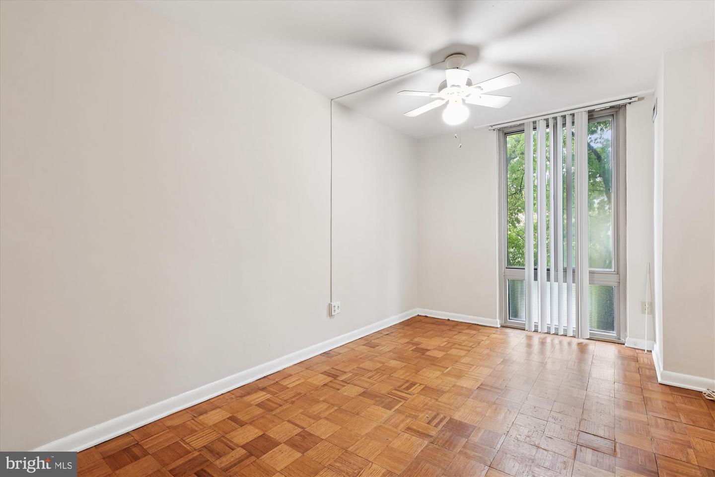 950 25th St Nw #709-n Property Photo 23
