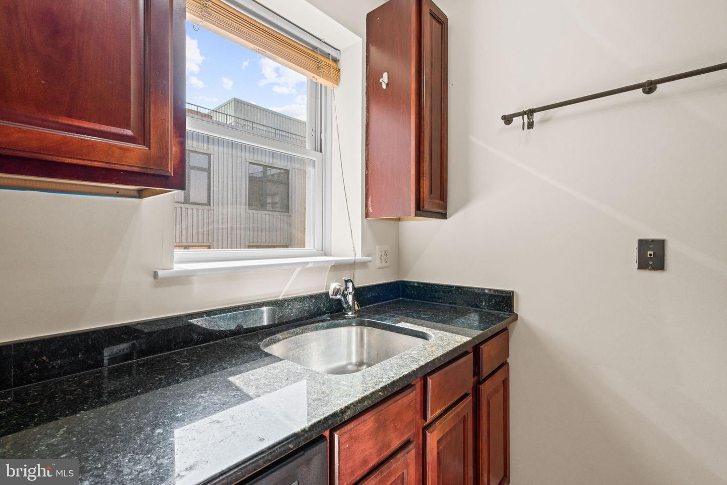 1427 Chapin St Nw #306 Property Photo 14