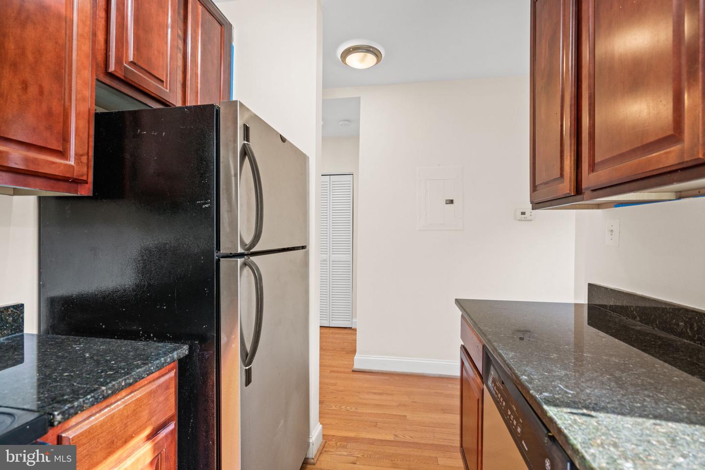 1427 Chapin St Nw #306 Property Photo 16
