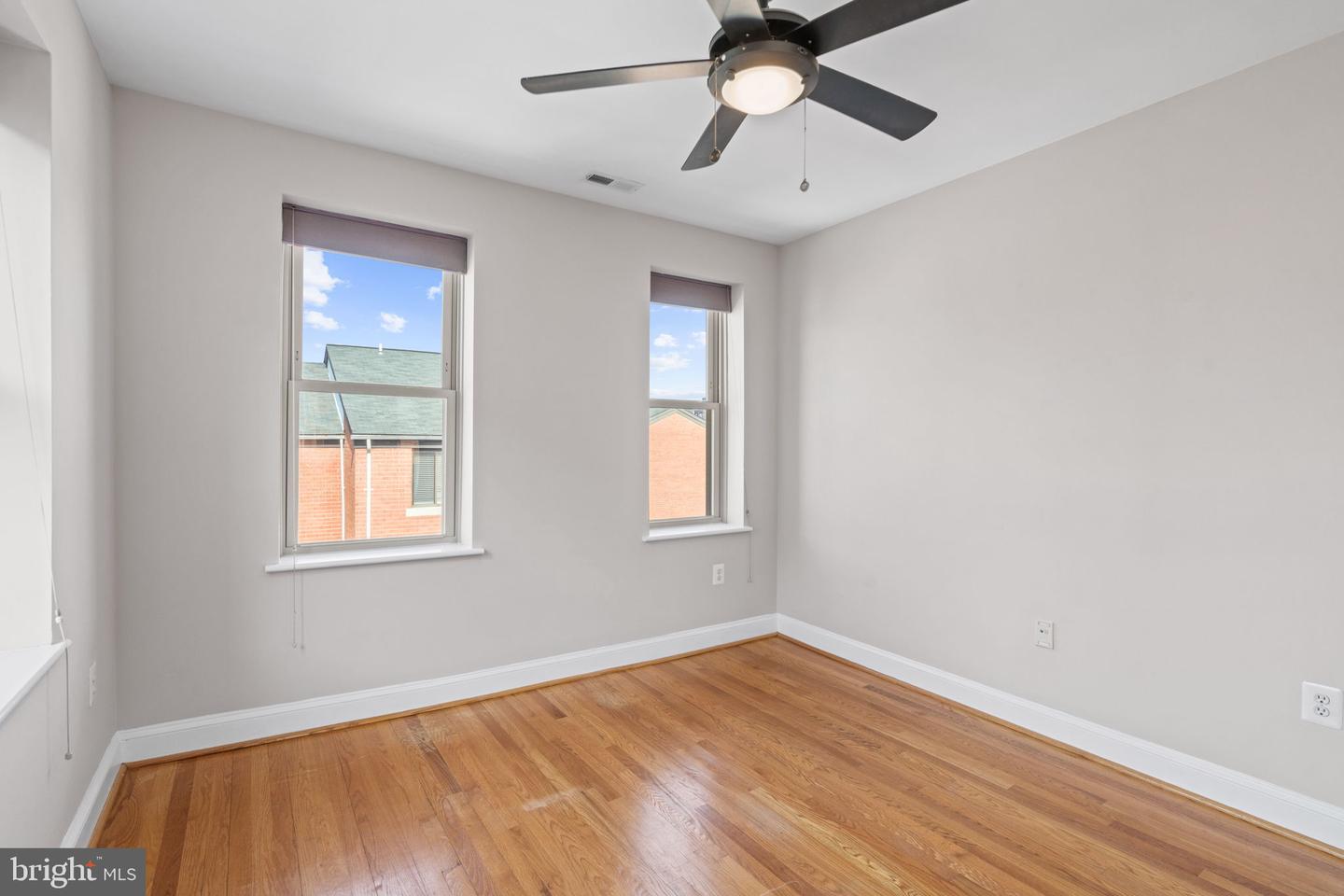 1427 Chapin St Nw #306 Property Photo 20