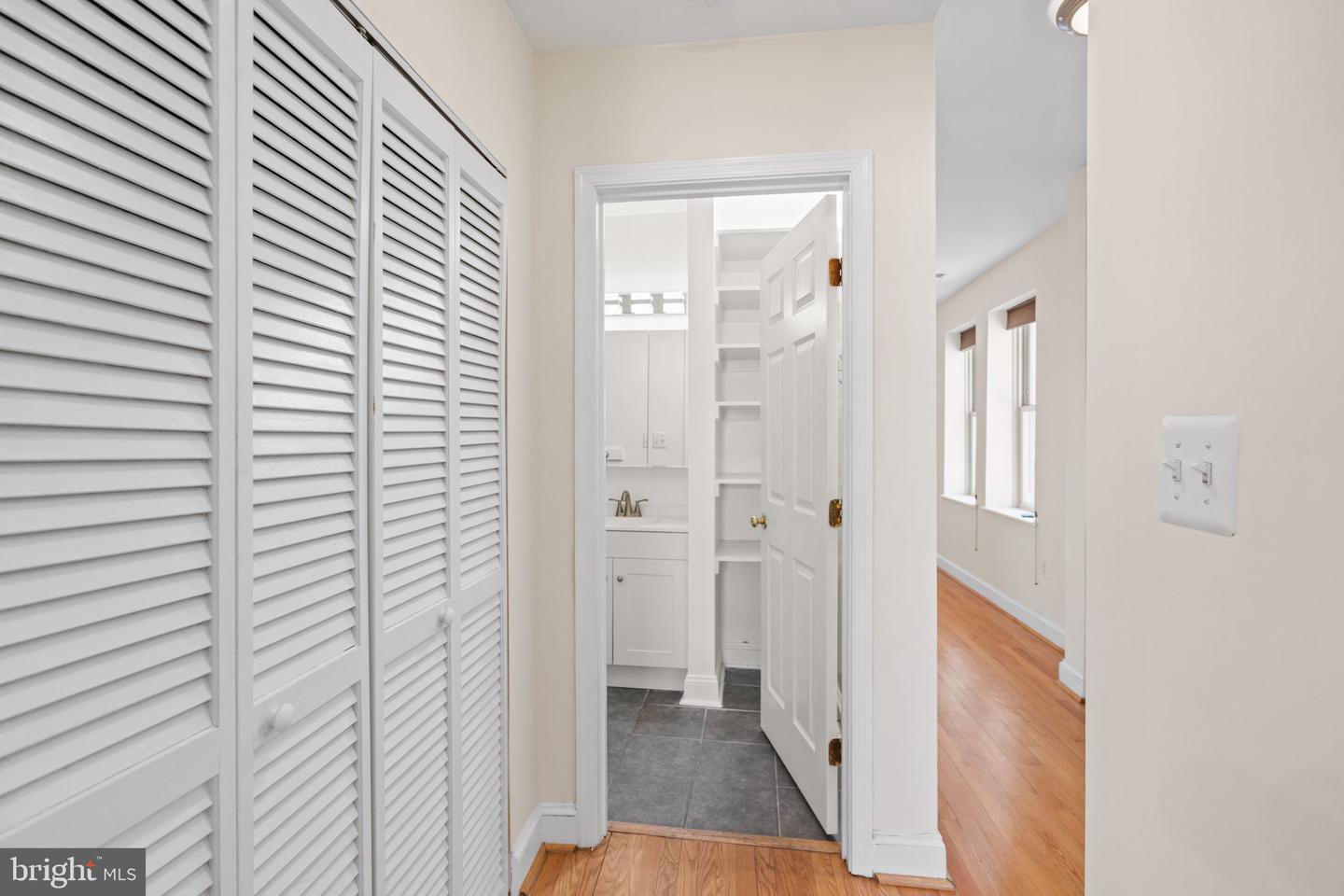 1427 Chapin St Nw #306 Property Photo 26