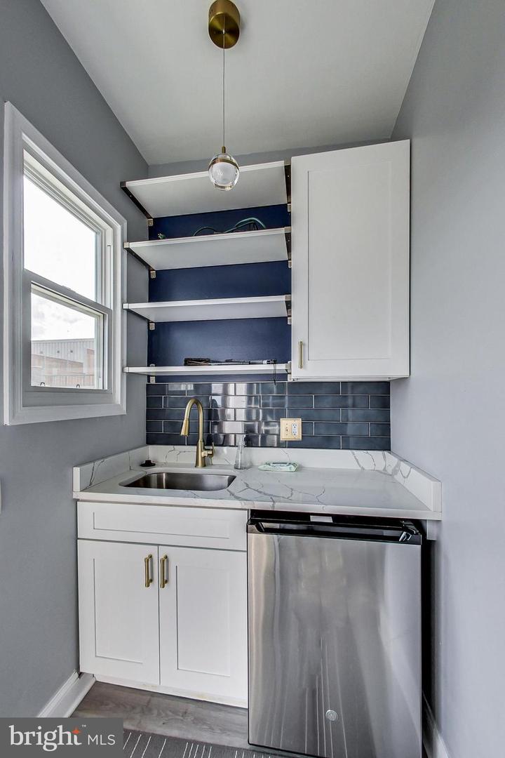 1427 Chapin St Nw #306 Property Photo 30