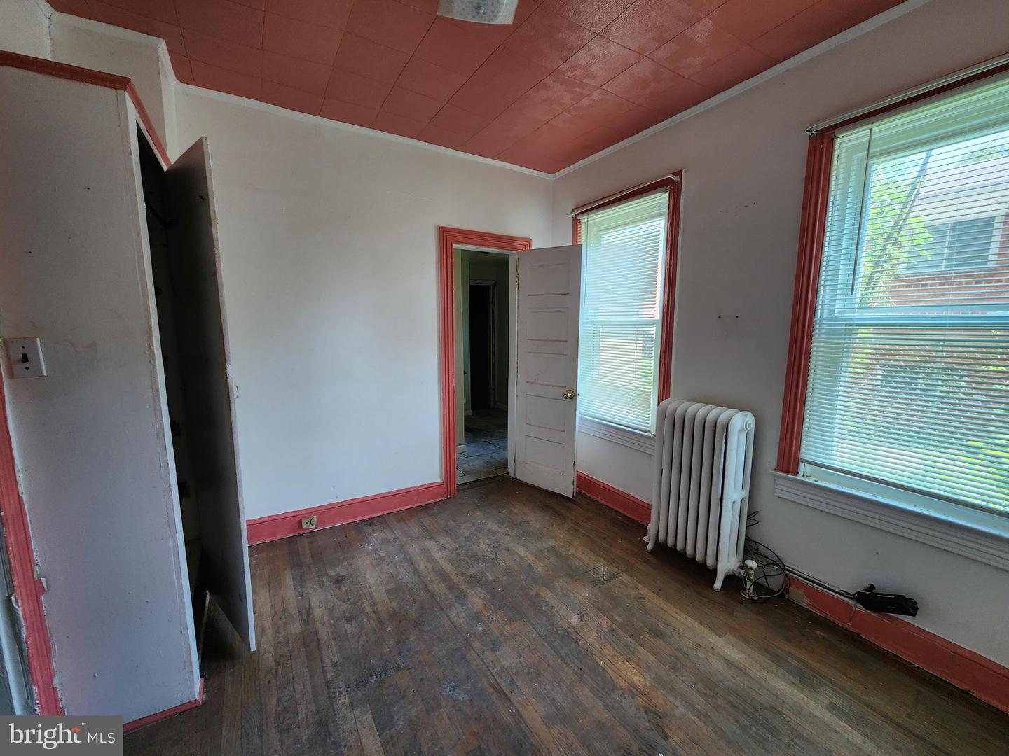4506 Brooks St Ne Property Photo 10