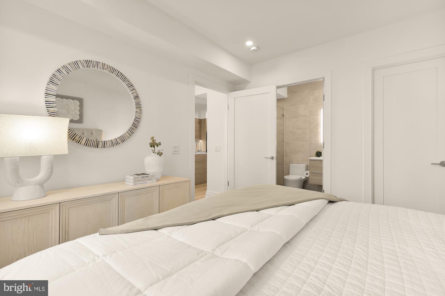 1128 10th St Nw #402 Property Photo 11