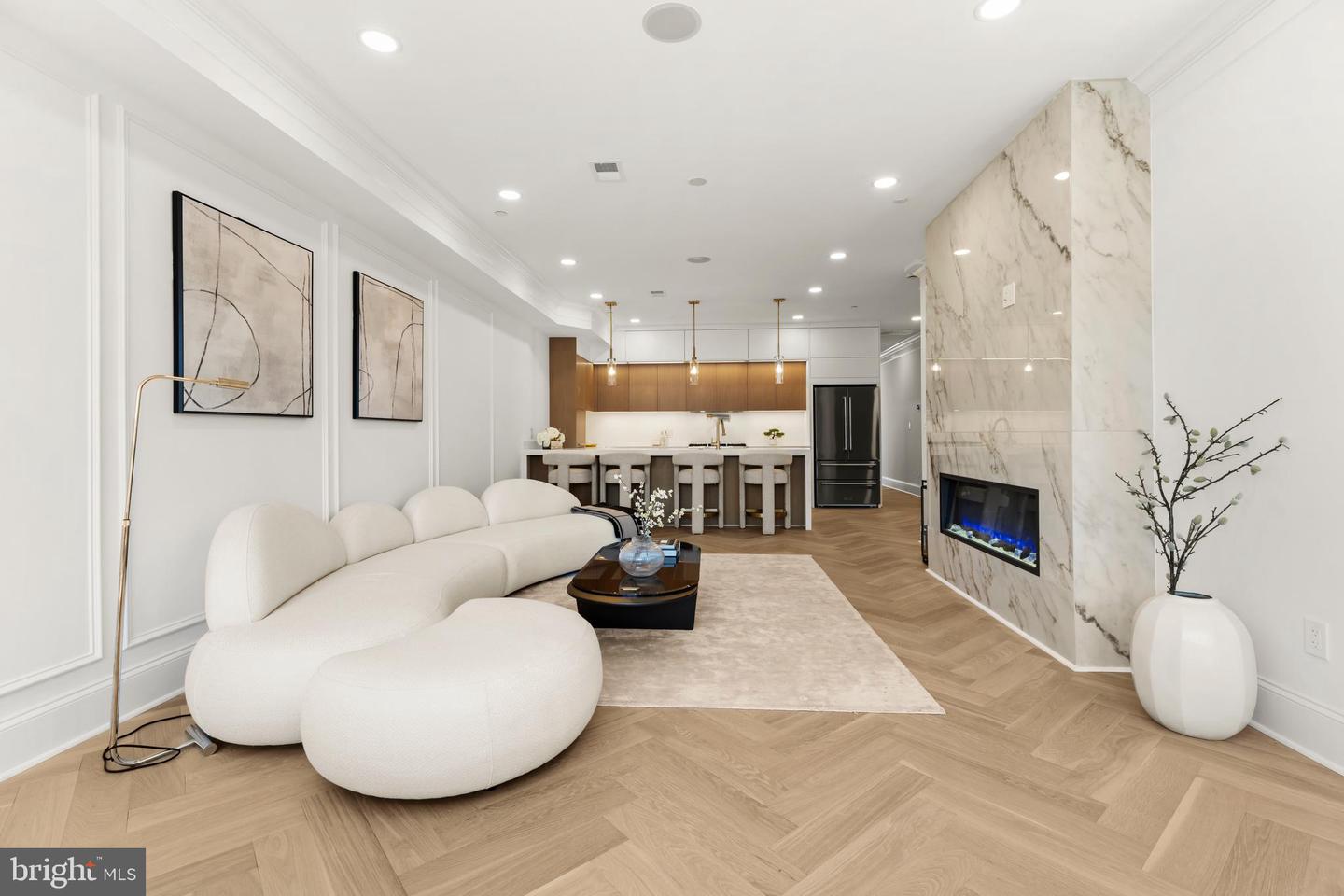 733 EUCLID ST NW #303 Property Photo 1