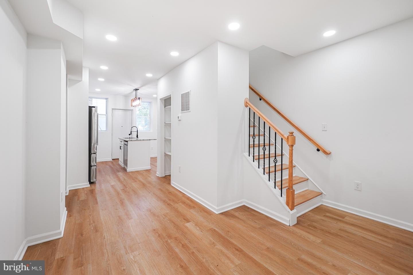 1721 L St Ne Property Photo 4