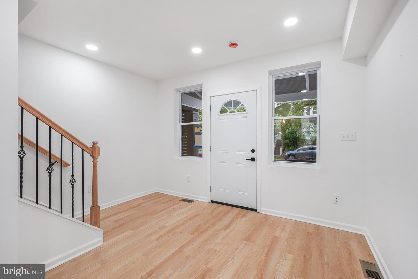 1721 L St Ne Property Photo 5