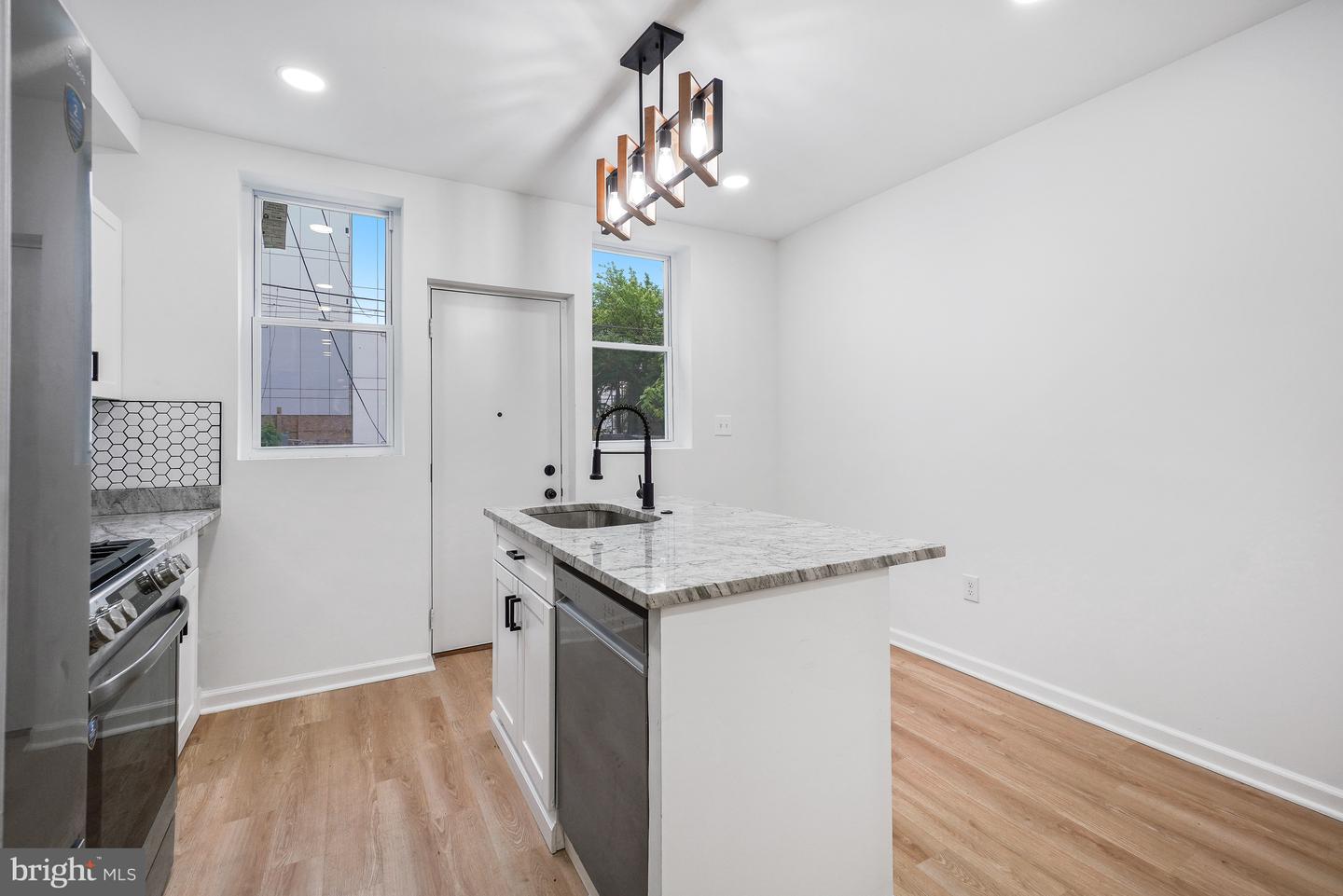 1721 L St Ne Property Photo 9