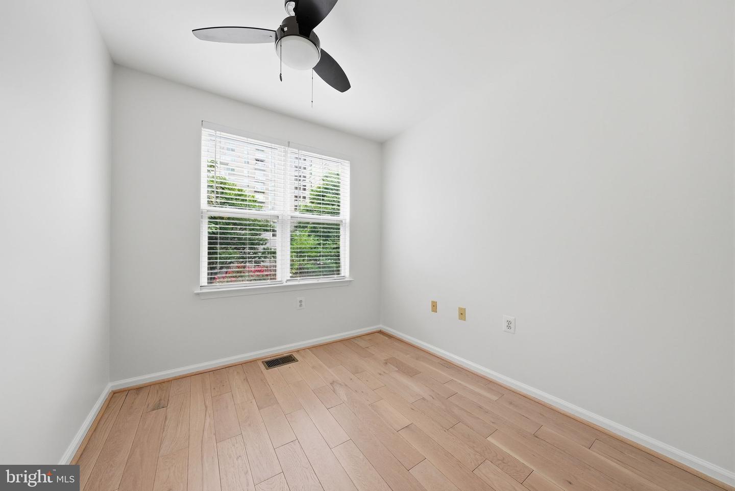 1344 Half St Sw Property Photo 17